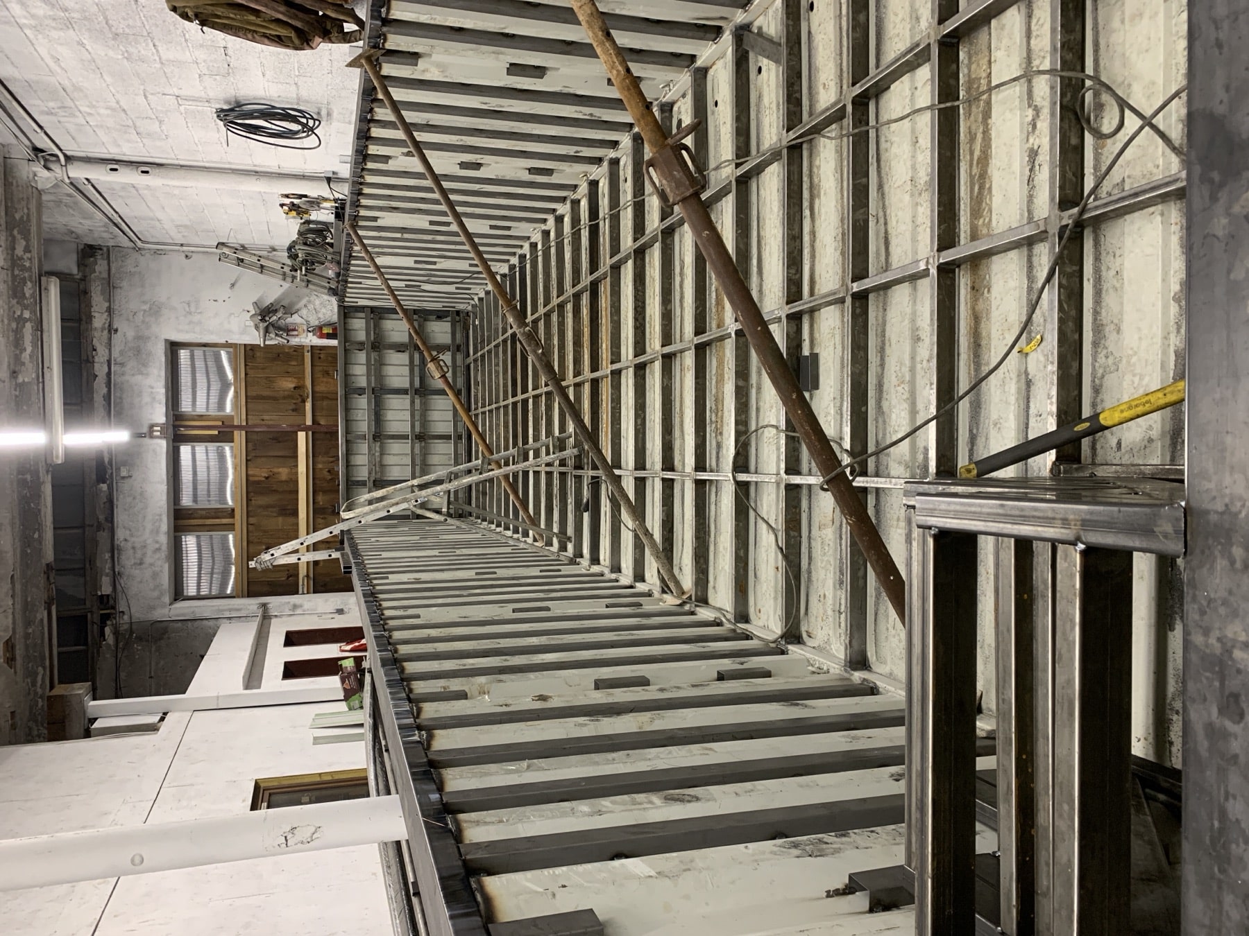Structure container en cours de fabrication